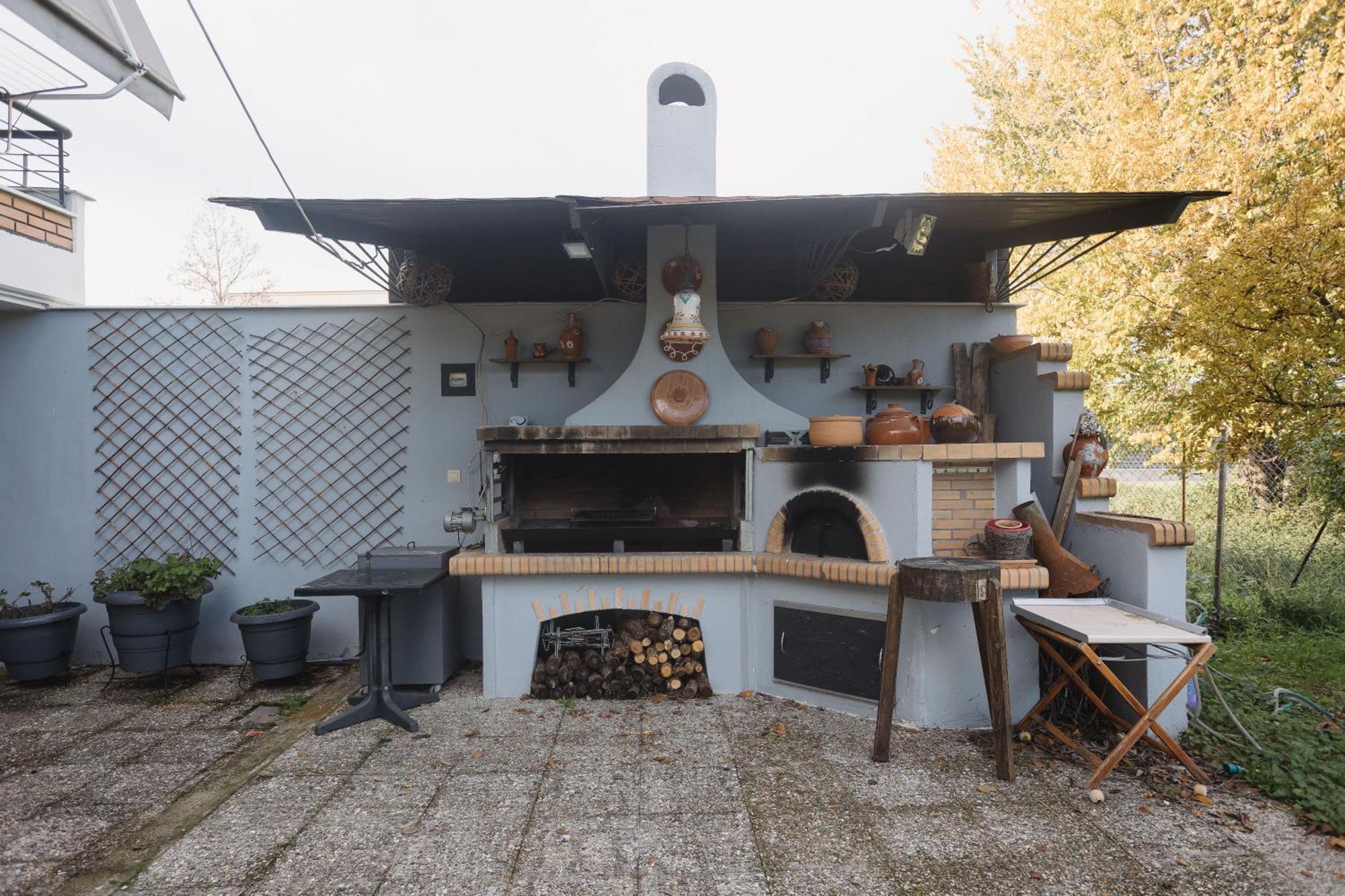 Billiard Home In Trikala Esterno foto