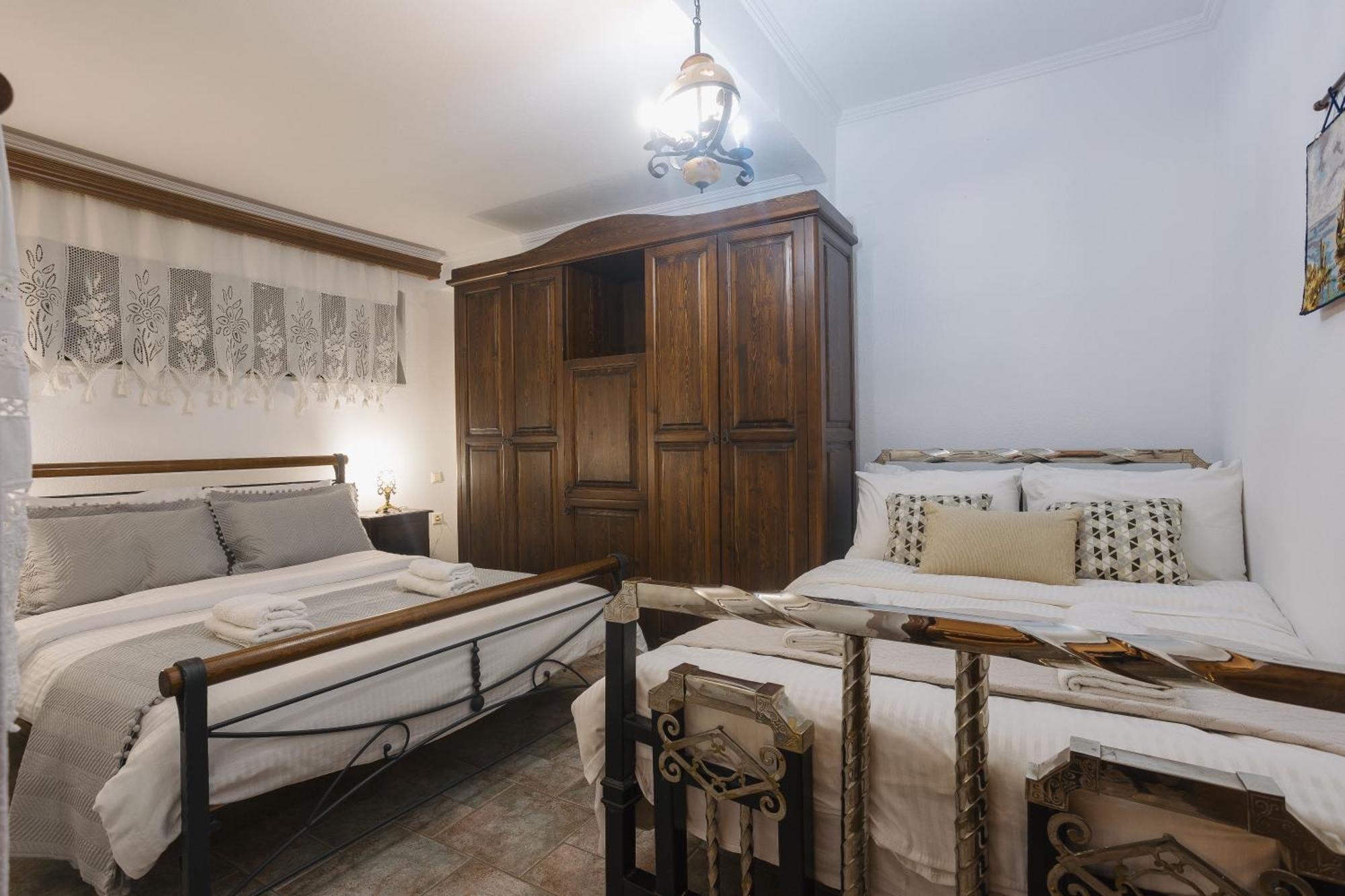 Billiard Home In Trikala Esterno foto